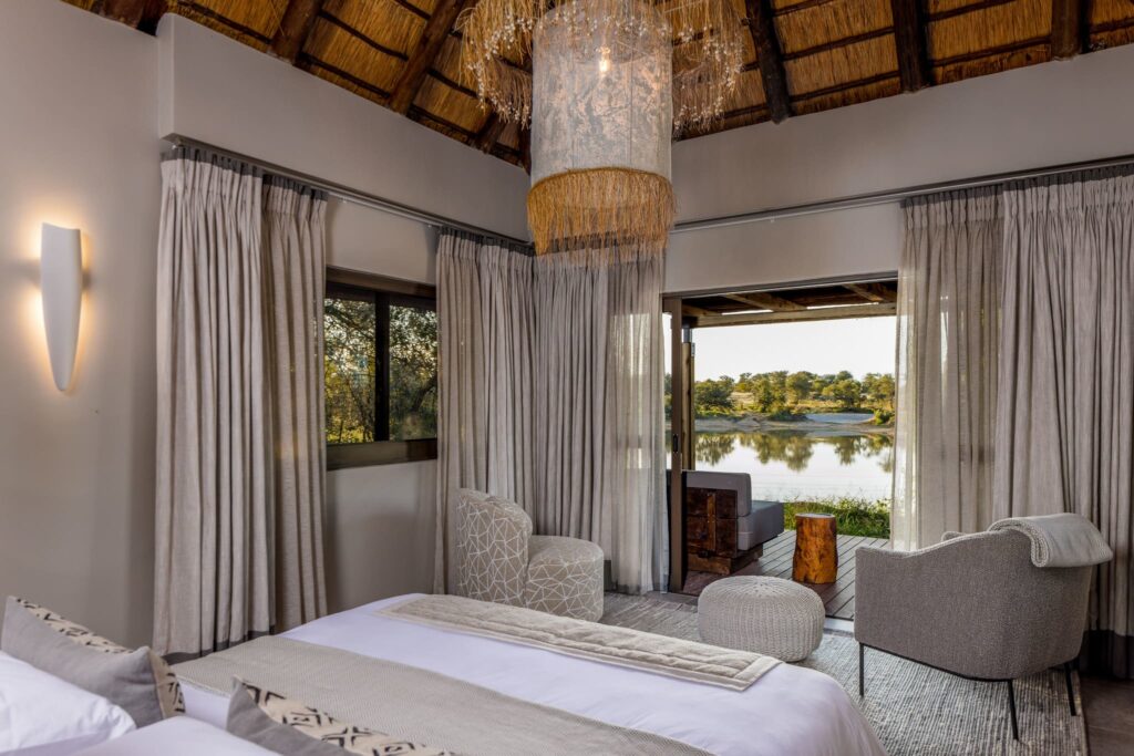 simbavati-waterside-interior-suite-01