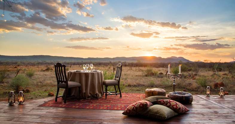 madikwe-hills-private-game-lodge-suite-dinner-786x416